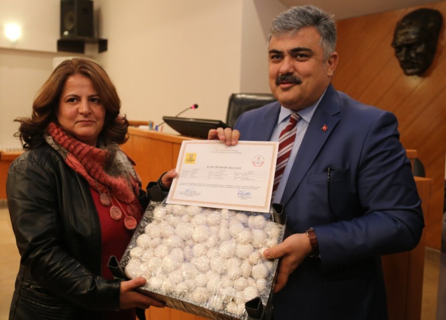 04.01.2019-belediyeden-tarima-destek-3.jpg