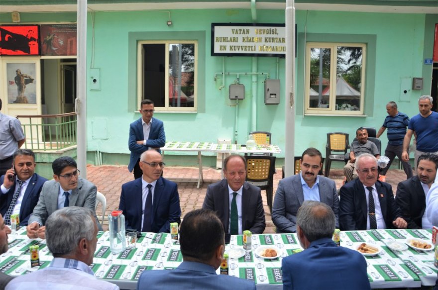 06.06.2019-baskan-oprukcu-bayram’da-da-hemsehrileriyle-4.jpg