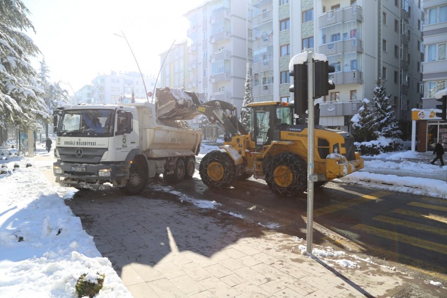 10.01.2019-belediye’nin-kar-mesaisi-suruyor-1.jpg