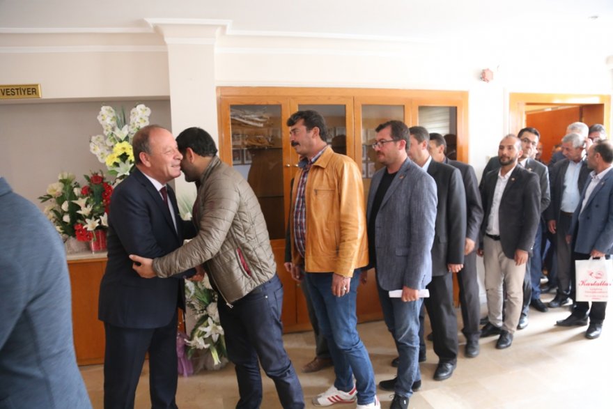 12.04.2019-muhtarlardan-baskan-oprukcu’ya-tam-destek-3.jpg