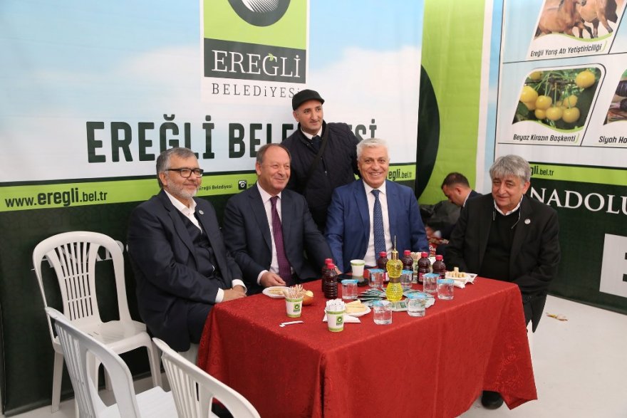 13.12.2019-baskan-oprukcu’ya-istanbul’da-hemserilerinden-sevgi-seli-10.jpg