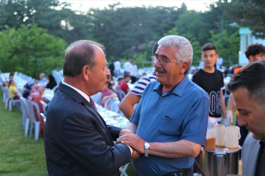 29.05.2019-baskan-oprukcu-iftarda-yol-arkadaslarini-agirladi-4.jpg