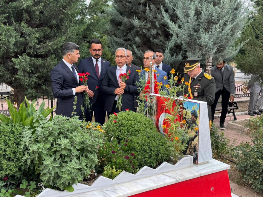 aee49f16-da07-47ce-b7a0-859bc09dbd3c.jpg