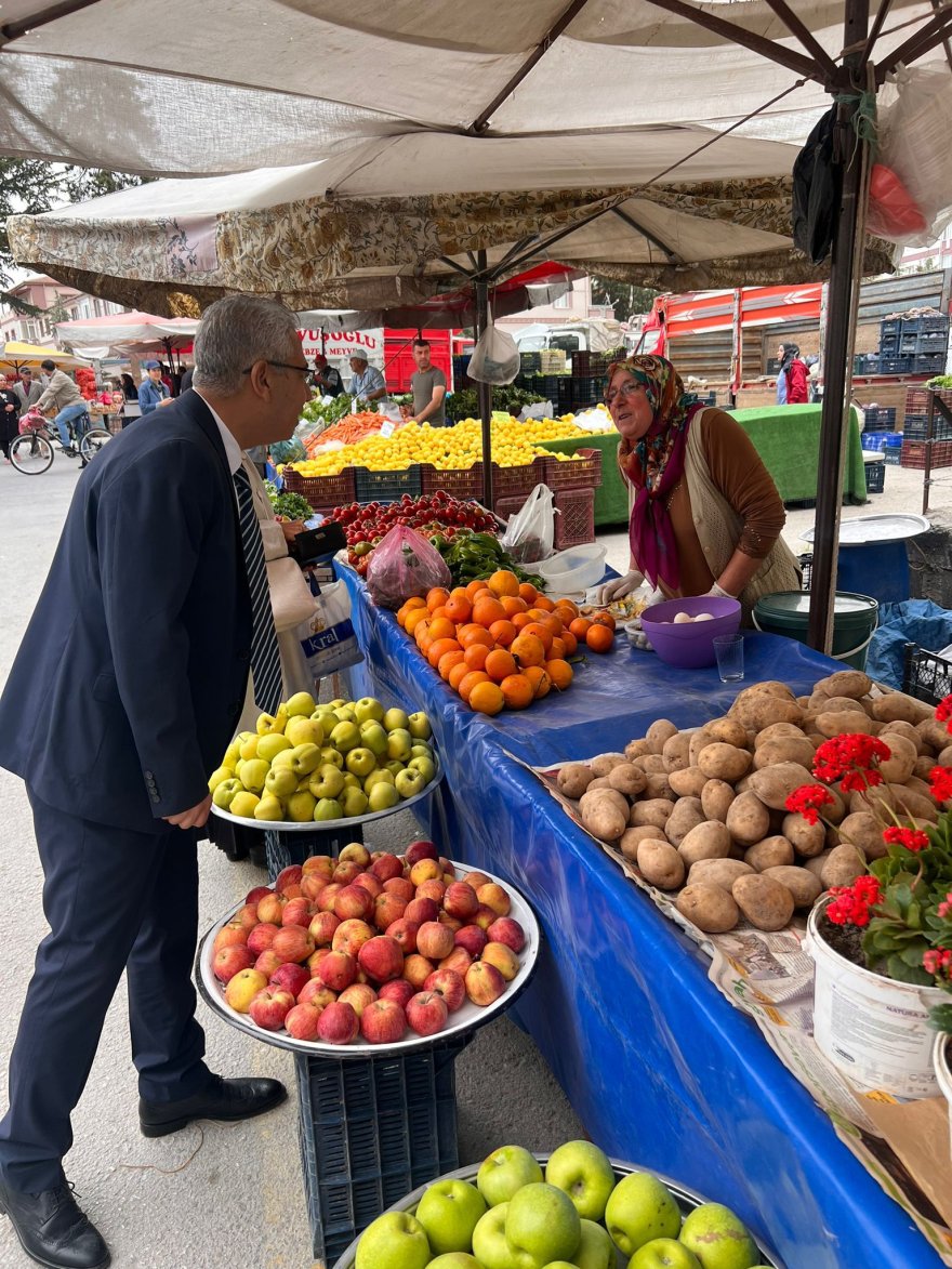 baskan-akpinar-pazar-esnafini-ziyaret-etti-007.jpg