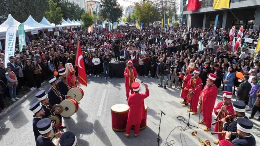 baskan-eroldan-tesekkur-001.jpg