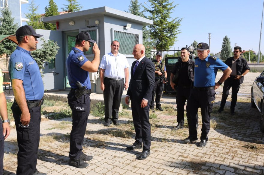 emniyet-muduru-yuksek-ilce-ziyaretlerini-surdurdu-002.jpg