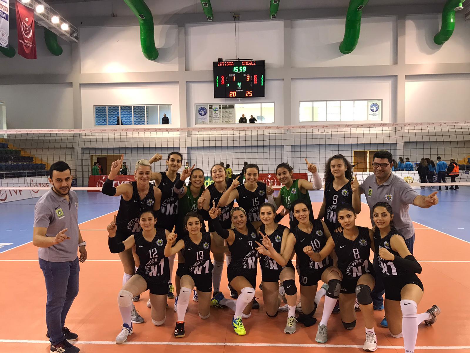 eregli-bayan-voleybol-takimi-002.jpg