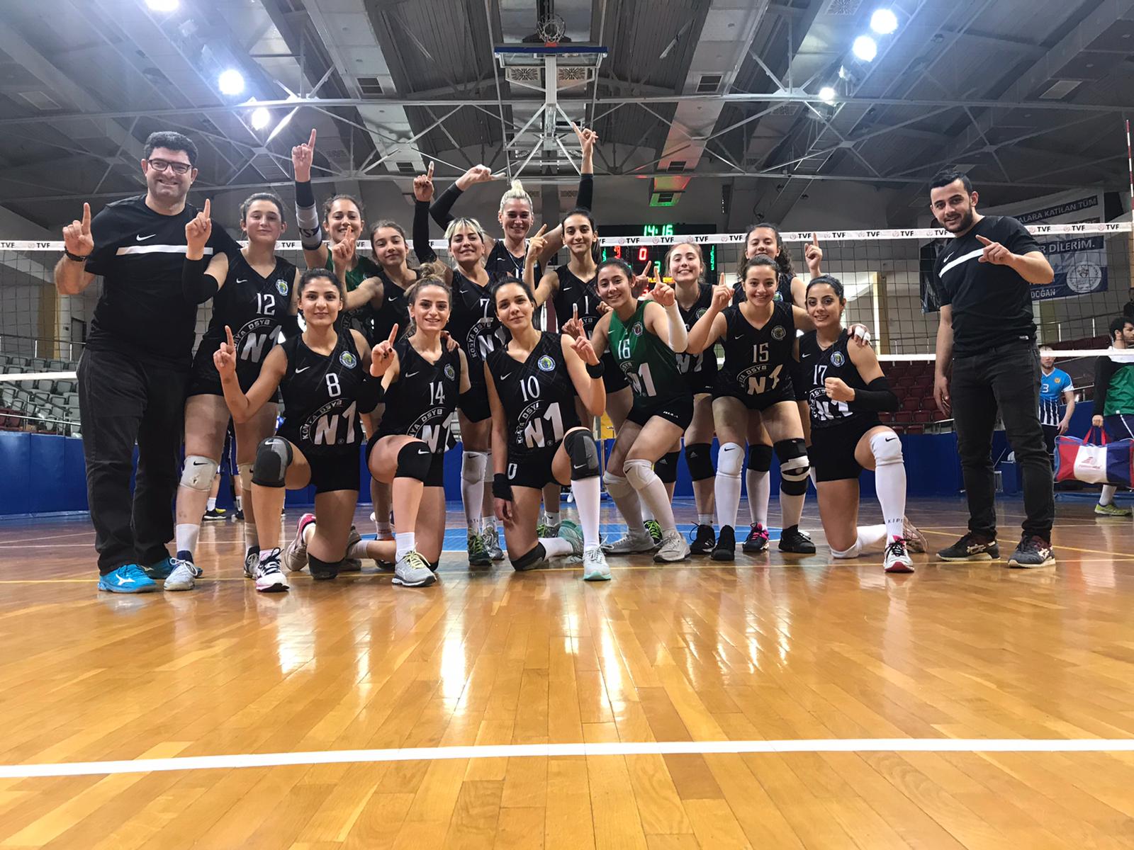 eregli-bayan-voleybol-takimi-003.jpg