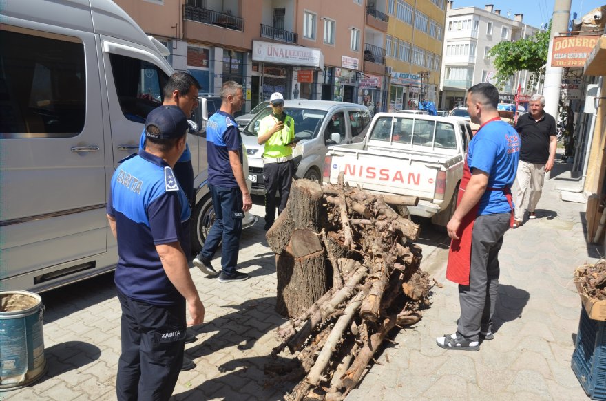 eregli-belediyesi-zabita-ekipleri-kaldirim-isgallerini-denetledi-004.jpg