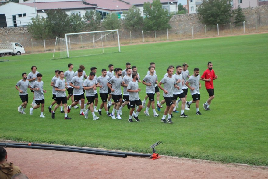 eregli-bereket-tarim-spor-kulubu-2023-2024-sezonunun-ilk-antrenmanini-yapti-002.jpg