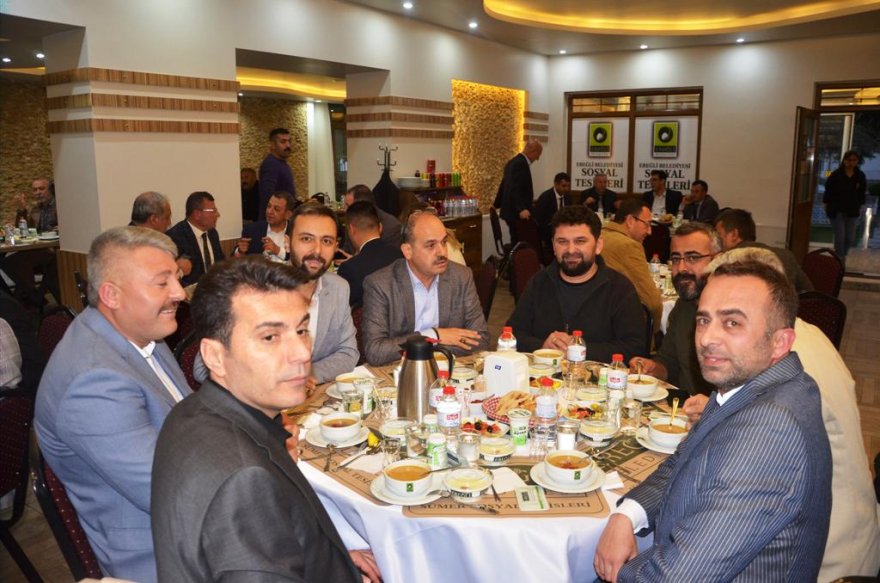 eregli-protokolu-belediye-iftarinda-bulustu-009.jpg