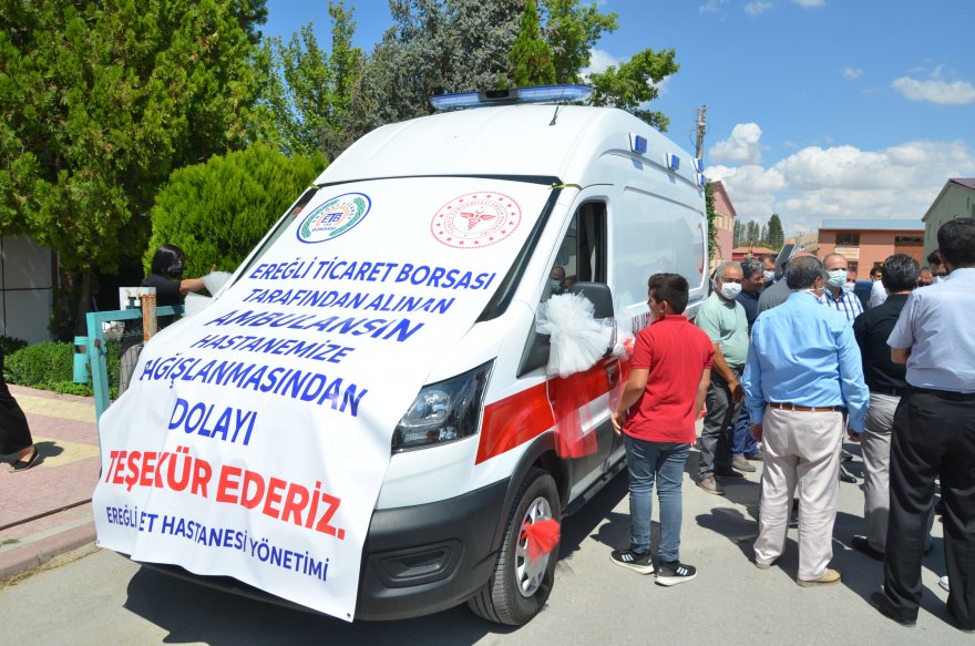 eregli-ticaret-borsasindan-hastaneye-ambulans-003.jpg