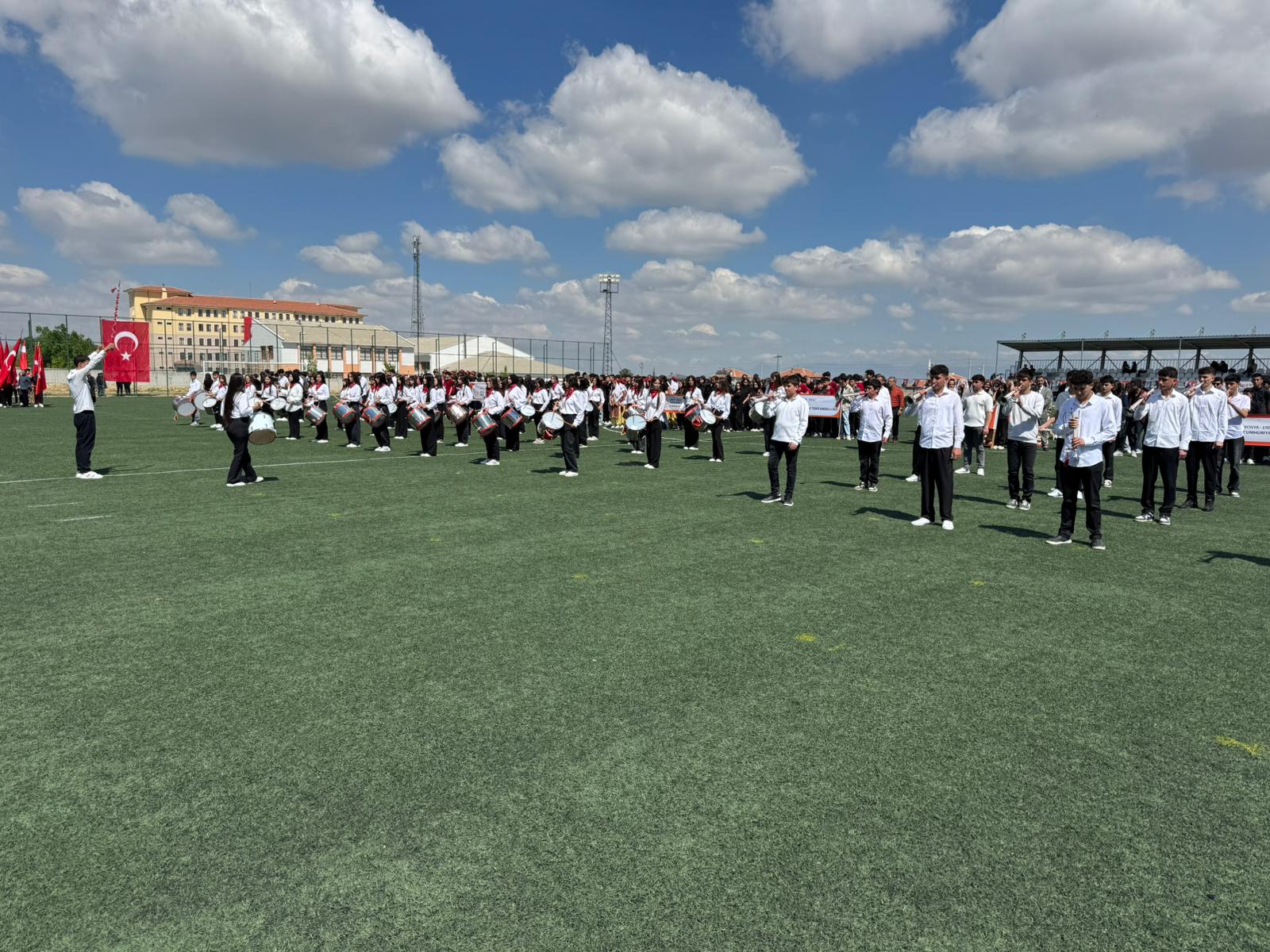 ereglide-19-mayis-genclik-ve-spor-bayrami-coskuyla-kutlandi-006.jpg