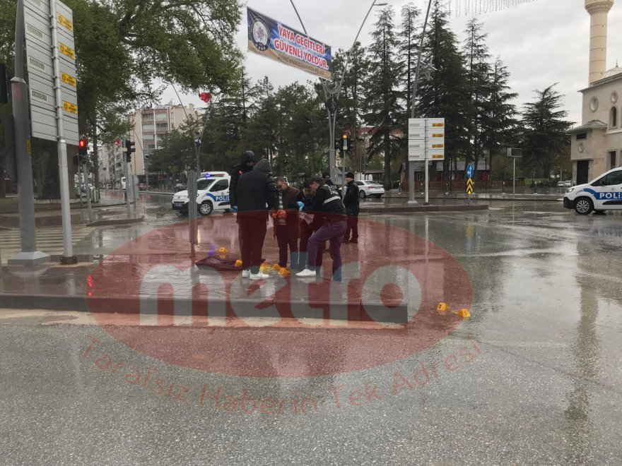 ereglide-motosikletlerle-kuyumcu-soygunu-004.jpg