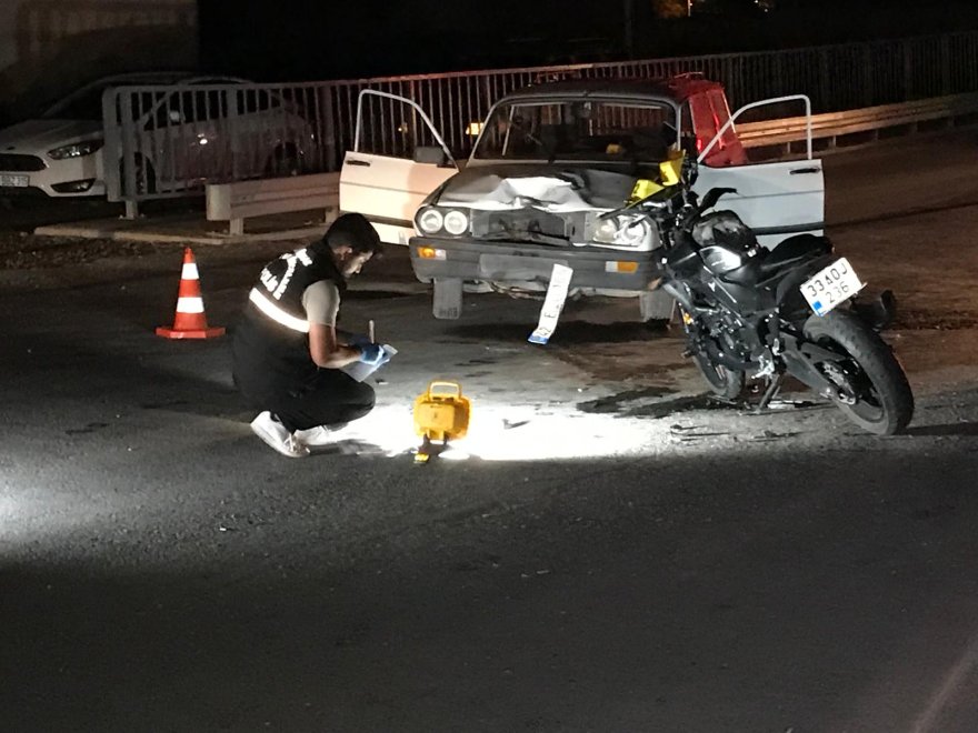 ereglide-otomobille-carpisan-motosikletin-surucusu-agir-yaralandi-003.jpeg