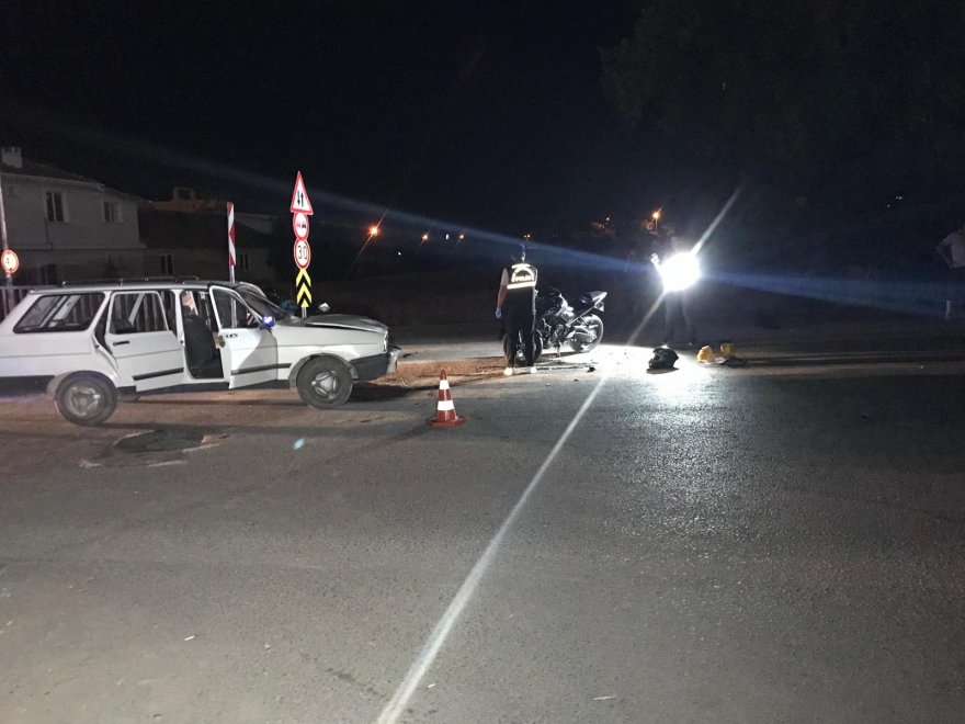 ereglide-otomobille-carpisan-motosikletin-surucusu-agir-yaralandi.jpeg