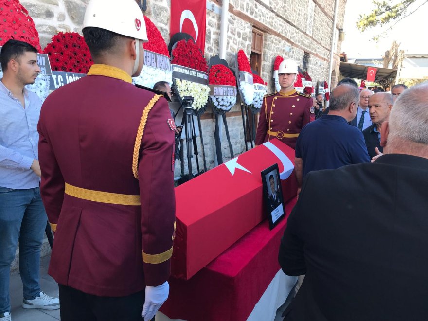 ereglili-aksit-pasa-dualarla-son-yolculuguna-ugurlandi.jpg