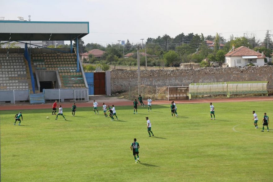 hazirlik-macinda-ereglispor-pozanti-belediyespora-3-1-maglup-oldu-001.jpg