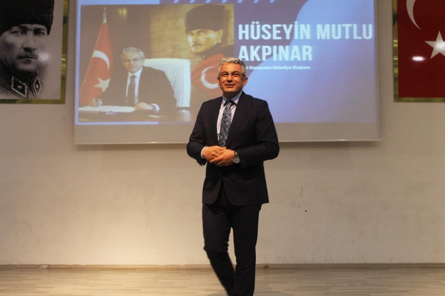 huseyin-mutlu-akpinar-bil-kolejinin-kariyer-gunlerinde-ogrenciler-ile-bulustu.jpg