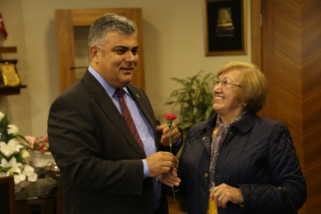kadinlar-z¦-yaret-haber-2.jpg