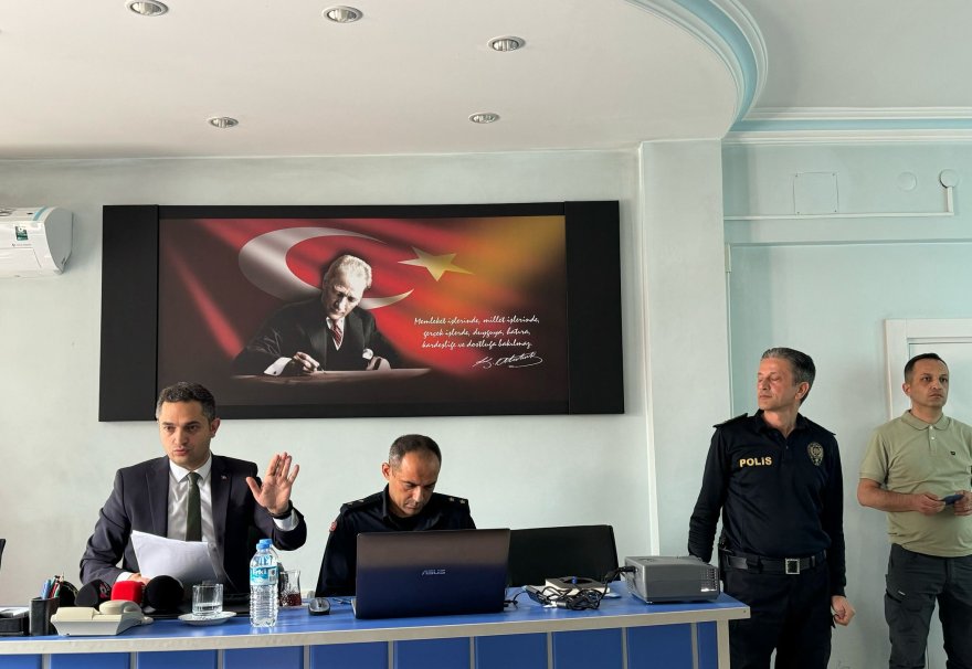 kaymakam-murattan-brifing.jpg