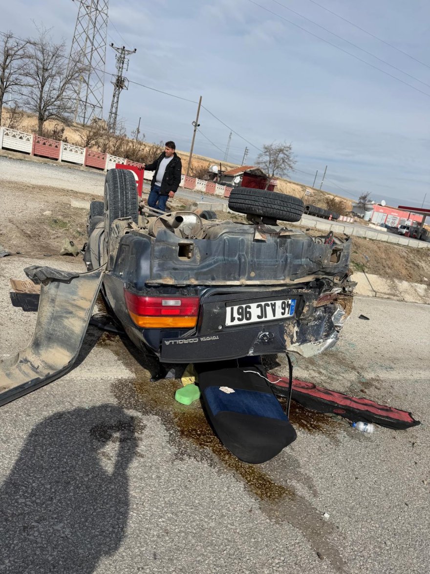 kontrolden-cikan-otomobil-takla-atti-surucu-yalandi-002.jpeg