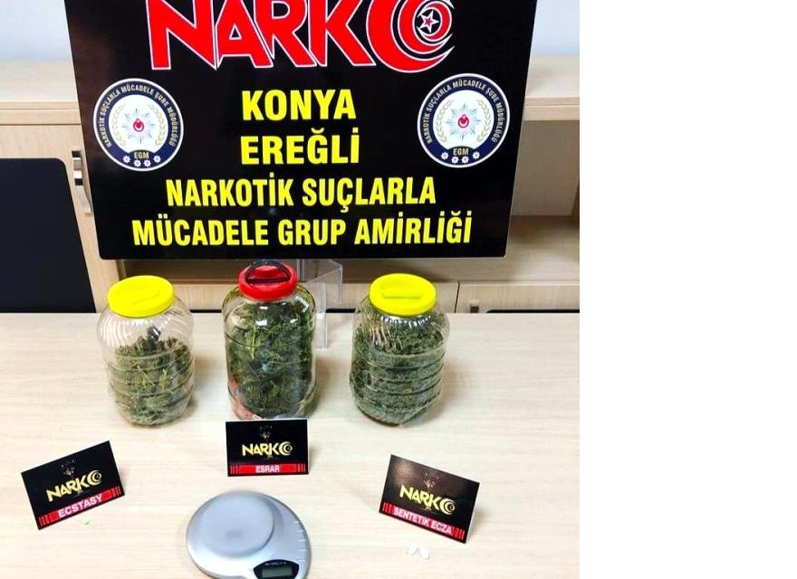 konya-da-5-bin-50-gram-esrar-yakalandi-2-13794352_o.jpg