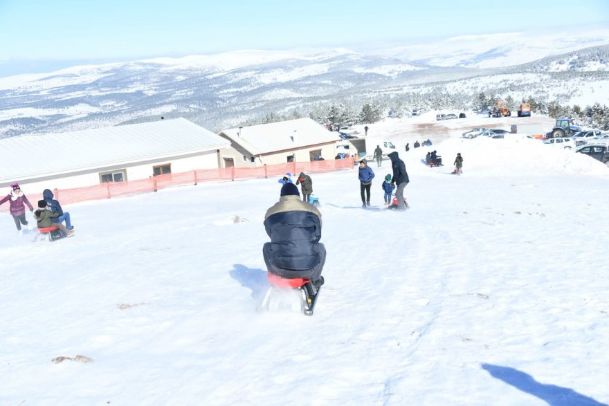 kultur-ve-turizm-bakani-ersoy-aladag’da-incelemelerde-bulundu.jpg