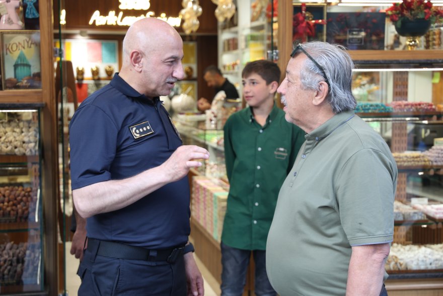 maksut-yuksekten-tarihi-bedesten-carsisina-ziyaret-003.jpg