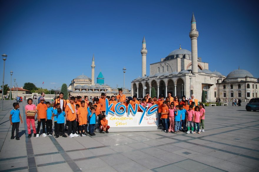 mevsimlik-tarim-iscilerinin-cocuklarina-sehir-turu-ve-bowling-keyfi-001.jpg