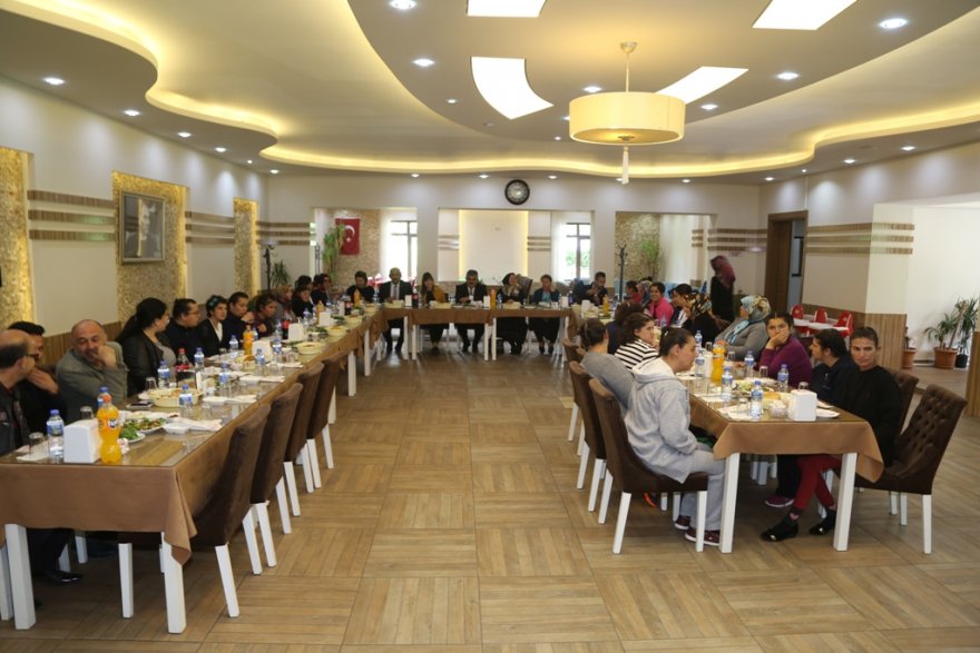 rehabilitasyon-yemek-2.jpg
