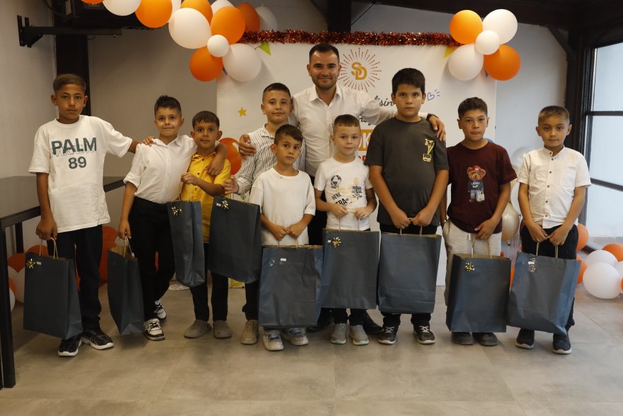 sen-degerlisin-derneginden-yetim-ve-muhtac-cocuklar-icin-unutulmaz-yaz-kursu-007.jpg