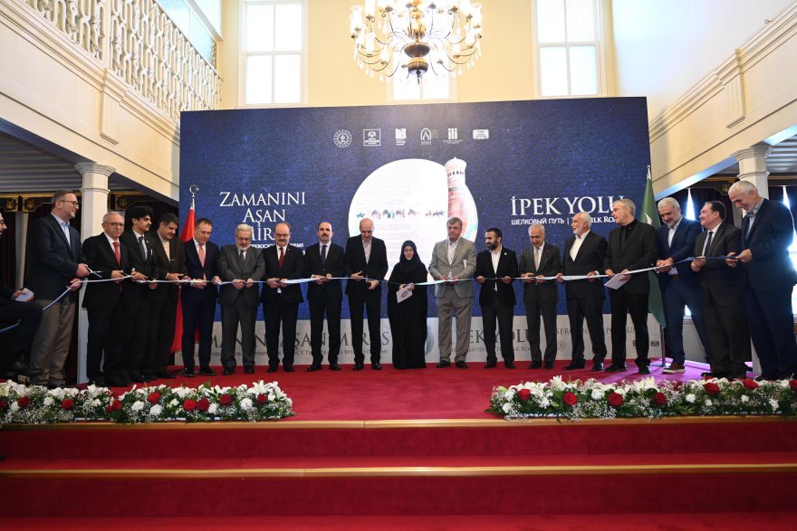tbmm-baskani-kurtulmus-zamanini-asan-miras-ipek-yolu-sergi-ve-sempozyumunun-acilisina-katildi.jpg
