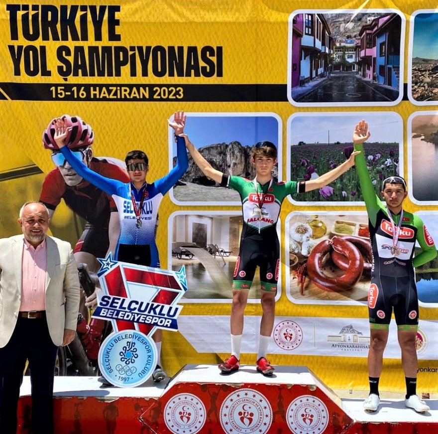 torku-seker-spor-afyonkarahisarda-yapilan-turkiye-yol-bisikleti-yarisi-003.jpeg