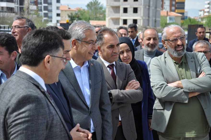 umut-akpinar-fuar-acilisina-katildi-003.jpg