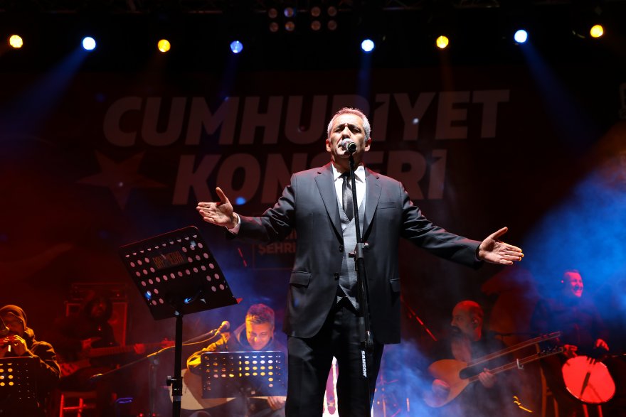 yavuz-bingol-konser-3.jpg