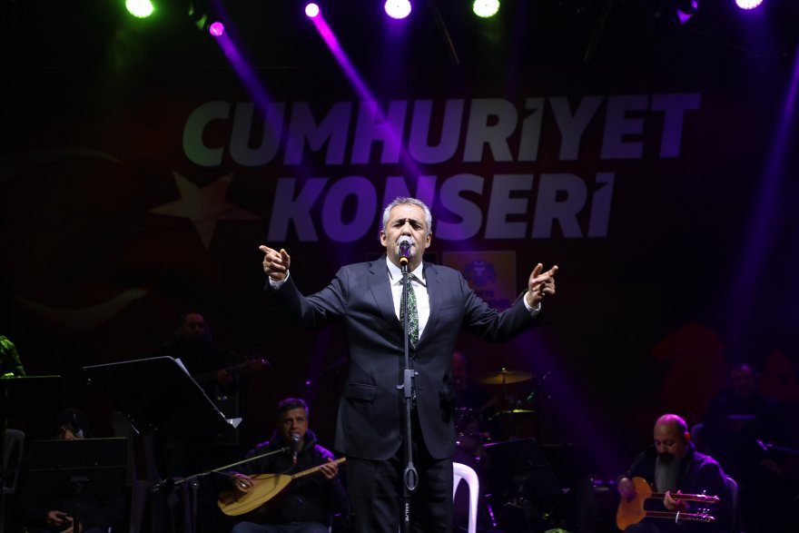 yavuz-bingol-konser-4.jpg