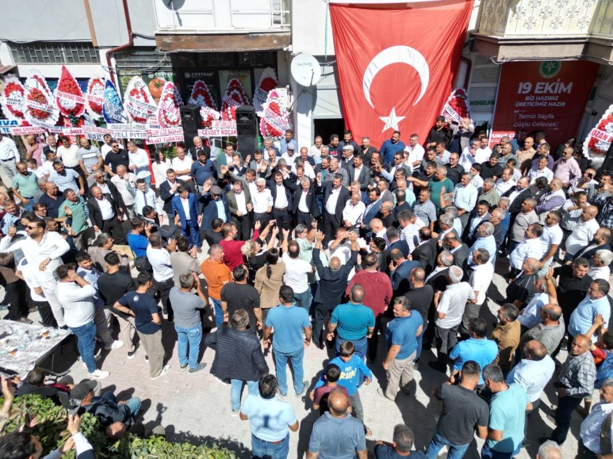 yunus-celik-secim-burosu-acilisi-miting-havasinda-gerceklesti-002.jpg